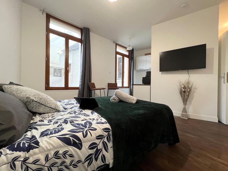 Le Petit Nid A 2 Min Gare / Centre Meulan Apartment Luaran gambar